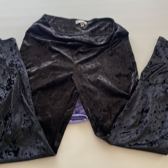 Nordstrom BP Crushed Velvet Lightweight Kick Flare Pants - Picture 4 of 5